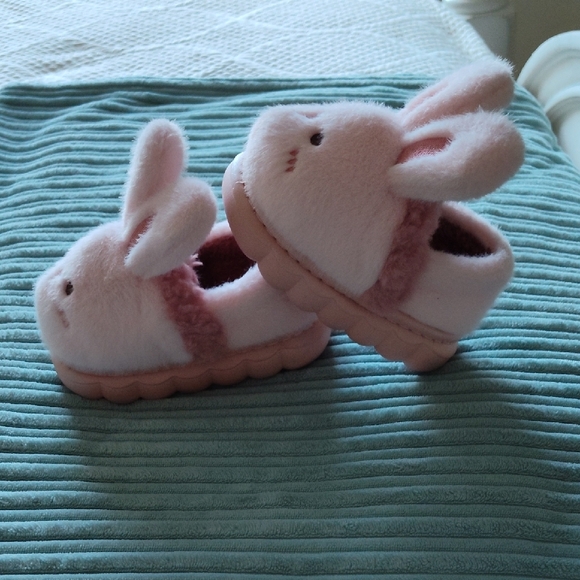 Cute Pink Bunny Kids  slipper Shoes - Picture 2 of 8